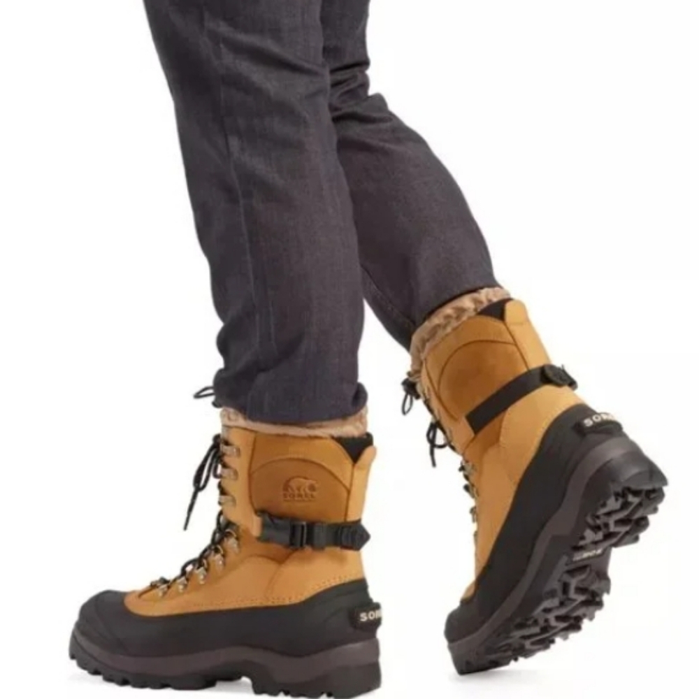 Leather ankle boots and snow boots